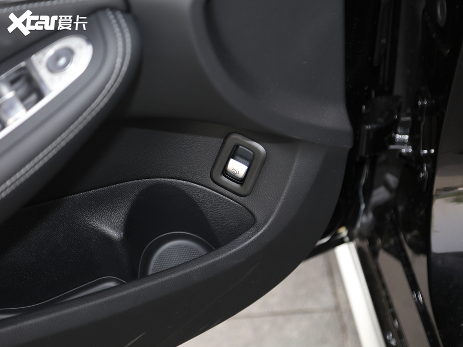 2020YC Ŀ C 260 L \Ӱ