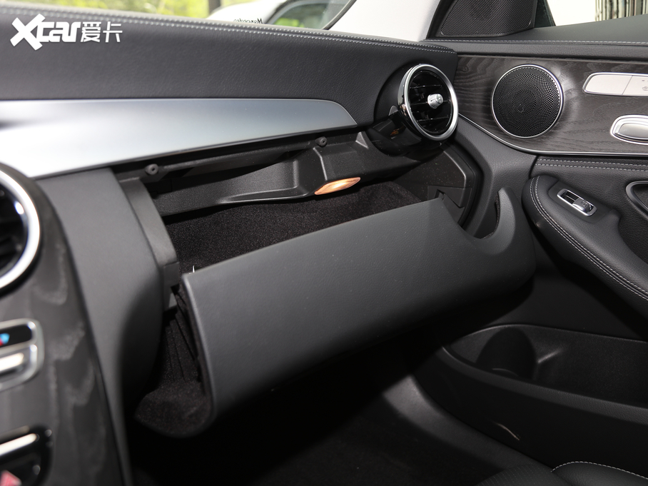 2020YC Ŀ C 260 L \Ӱ