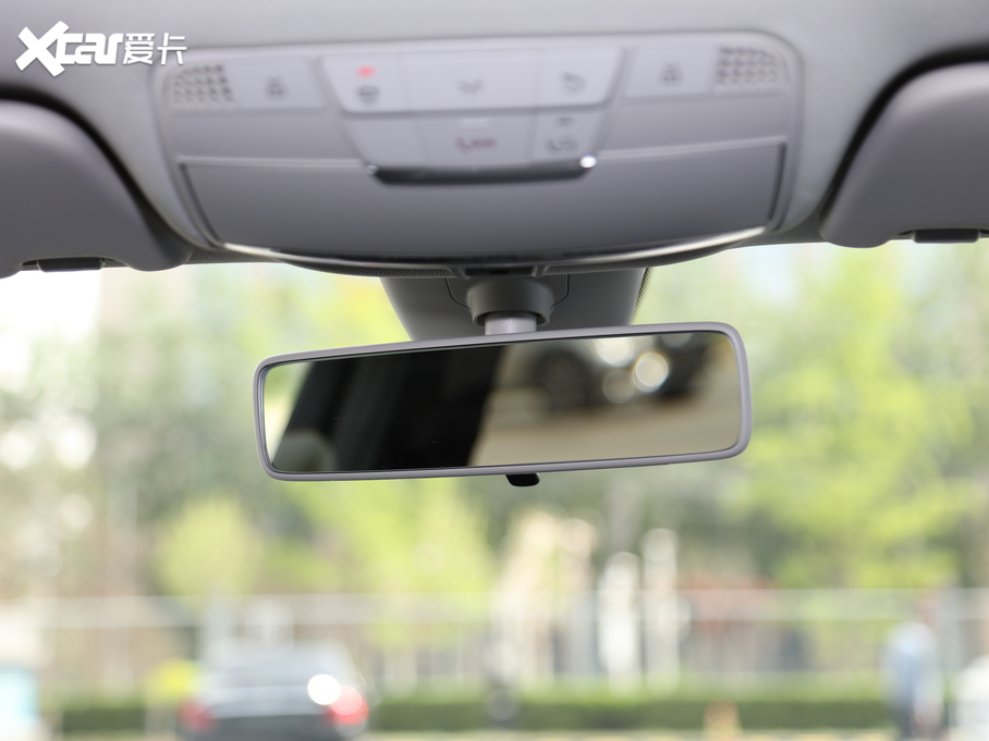 2020YC Ŀ C 260 L \Ӱ