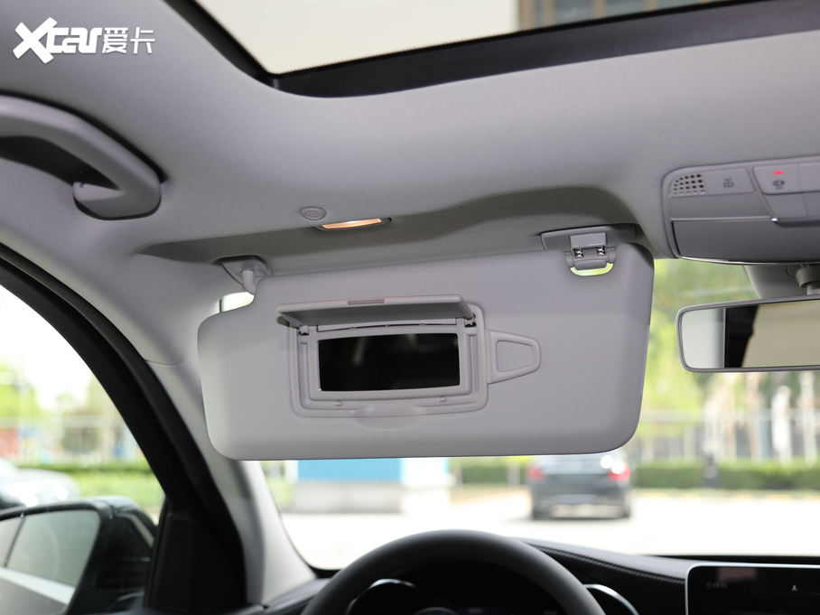 2020YC Ŀ C 260 L \Ӱ