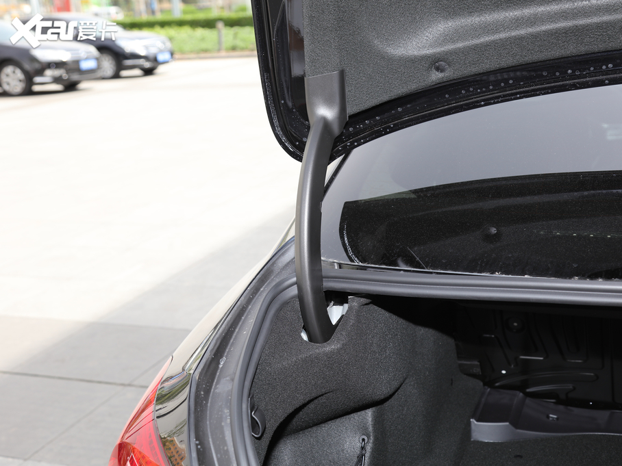 2020YC Ŀ C 260 L \Ӱ