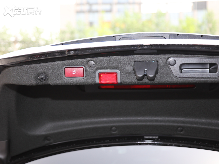 2020YC Ŀ C 260 L \Ӱ