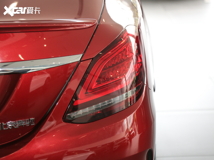 2020YC Ŀ C 260 \Ӱ