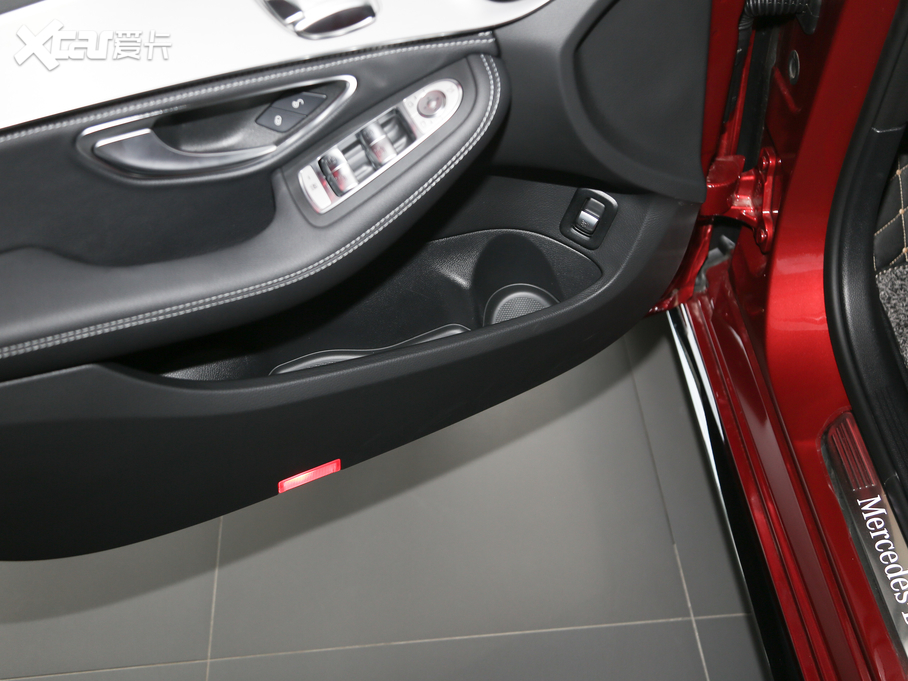 2020YC Ŀ C 260 \Ӱ