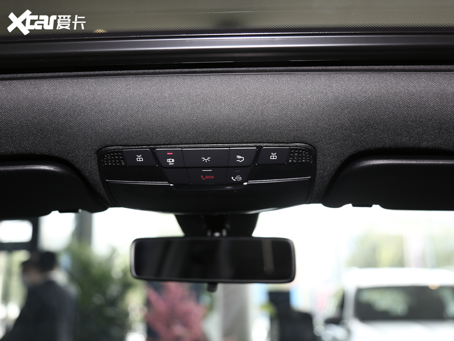 2020YC Ŀ C 260 \Ӱ