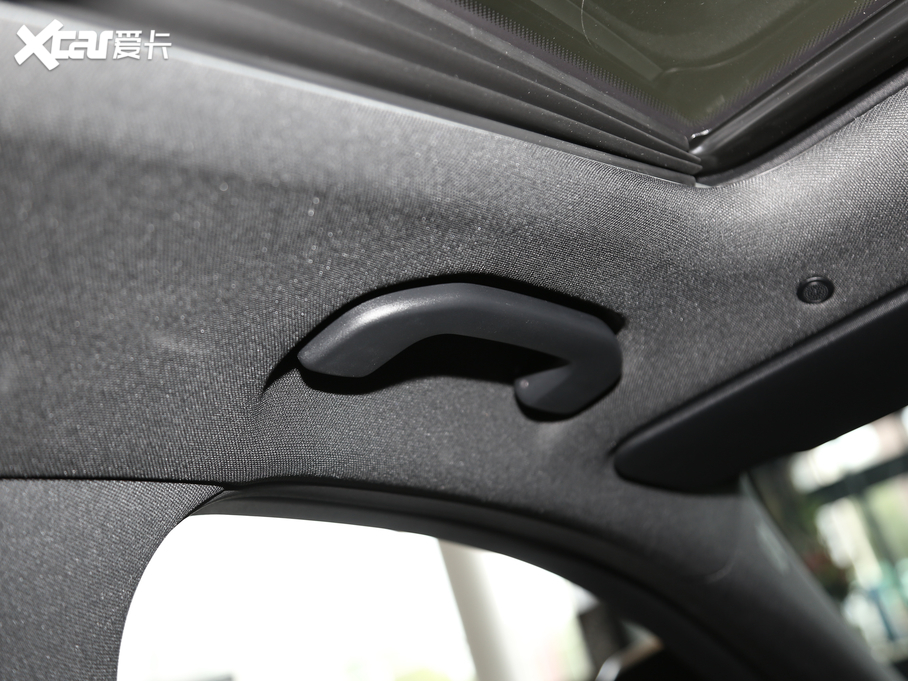 2020YC Ŀ C 260 \Ӱ