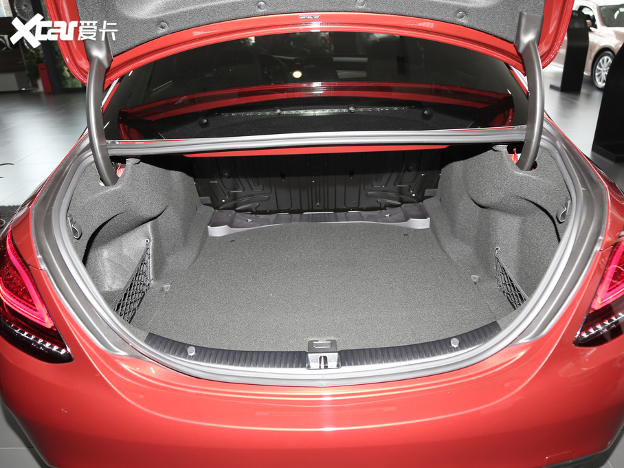 2020YC Ŀ C 260 \Ӱ