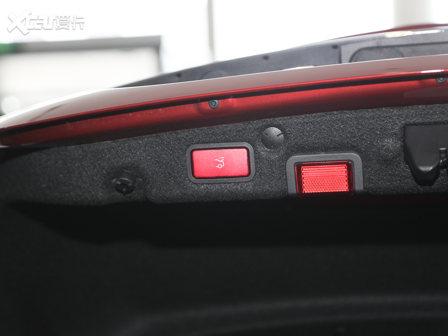 2020YC Ŀ C 260 \Ӱ