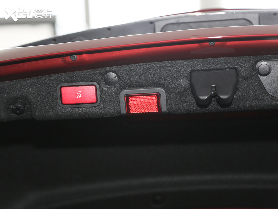 2020YC Ŀ C 260 \Ӱ