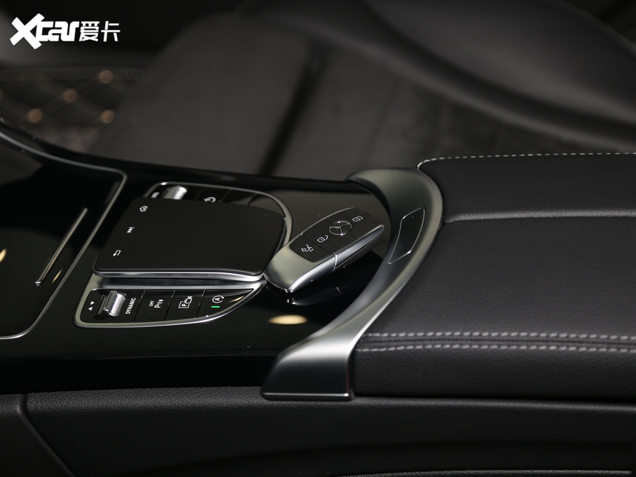 2020YC Ŀ C 260 \Ӱ