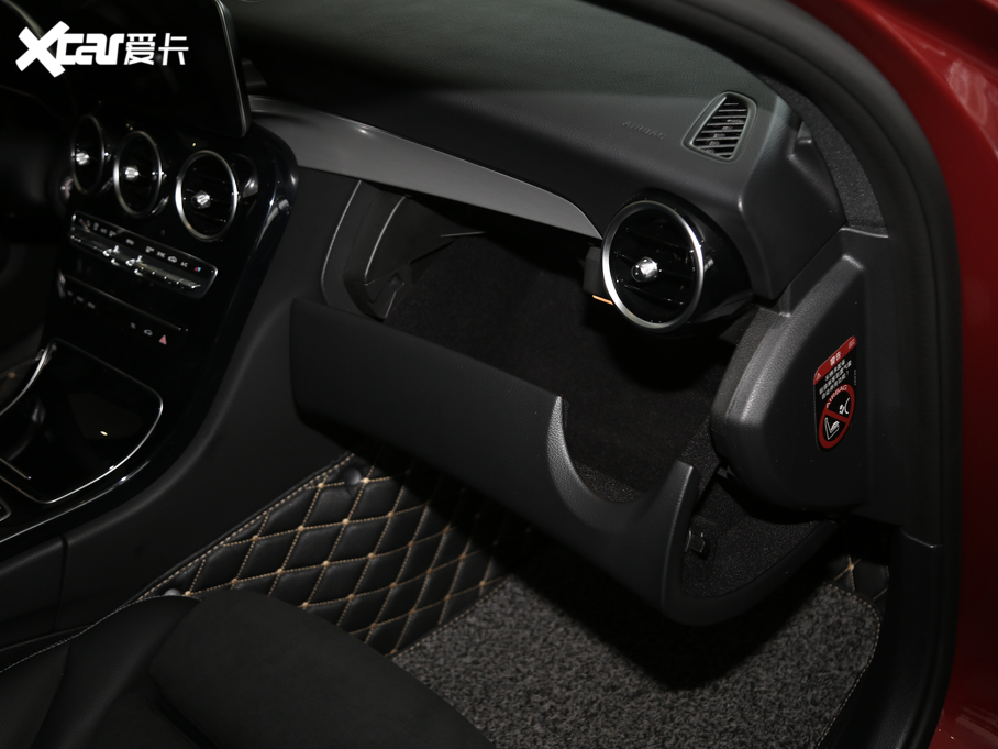 2020YC Ŀ C 260 \Ӱ