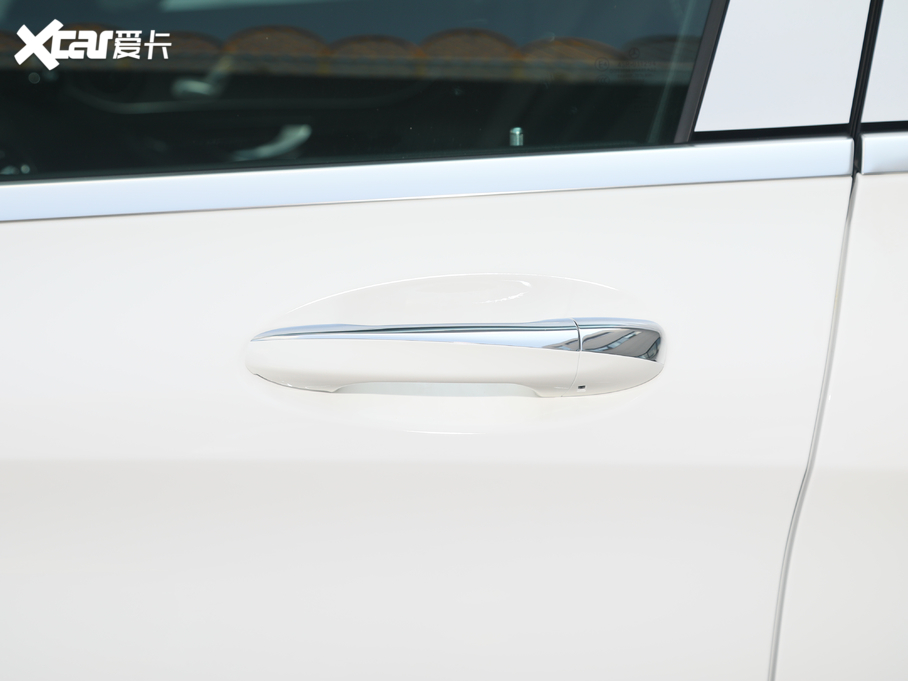 2020YC Ŀ C 200 L r\Ӱ