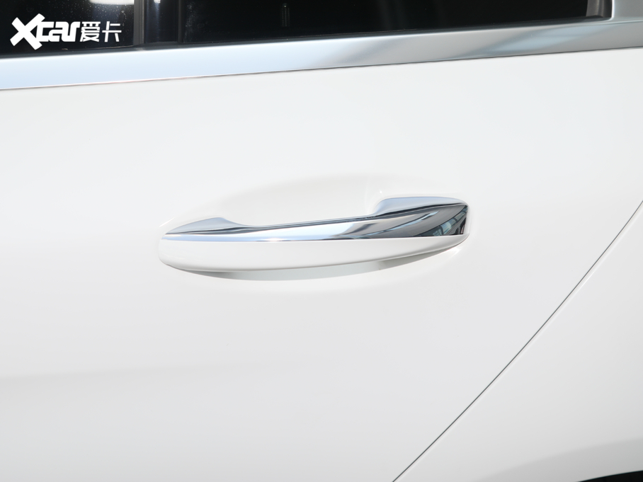 2020YC Ŀ C 200 L r\Ӱ