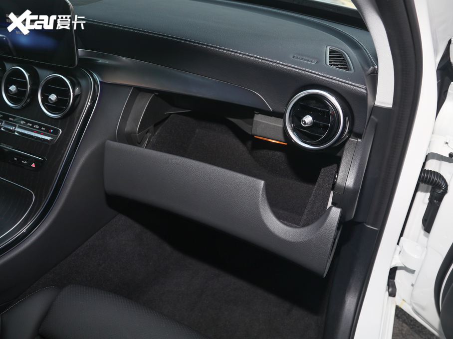 2020YC Ŀ C 200 L r\Ӱ