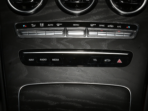 2020C 260 L \Ӱ п؅^