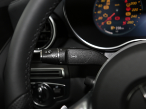 2020C 260 L \Ӱ п؅^