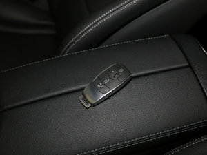 2020C 260 L \Ӱ ܇耳