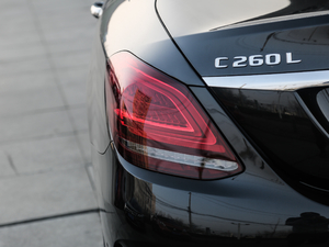 2020C 260 L \Ӱ ^