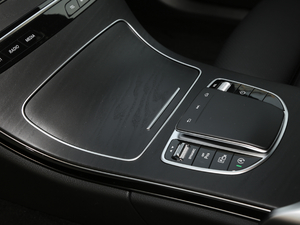 2020C 260 L \Ӱ п؅^