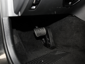 2020C 260 L \Ӱ п؅^