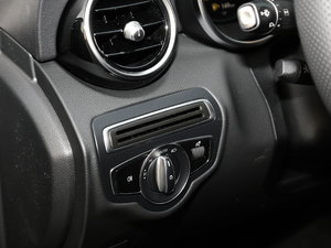 2020C 260 L \Ӱ п؅^