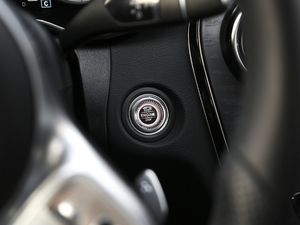 2020C 260 L \Ӱ п؅^