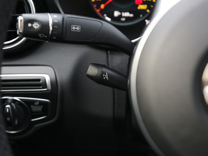 2020C 260 L \Ӱ п؅^