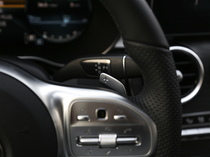 2020C 260 L \Ӱ п؅^