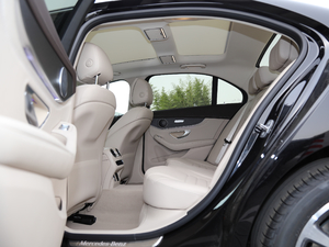 2020款改款 C 260 L 后排空间