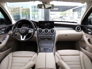 2020款改款 C 260 L 内饰全景