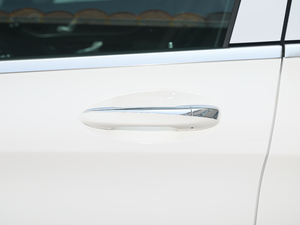 2020Ŀ C 200 L r\Ӱ {T