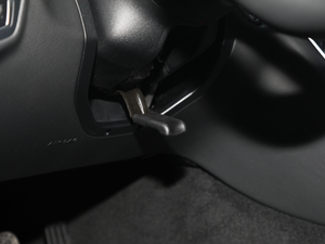 2020Ŀ C 200 L r(sh)\(yn)(dng) g