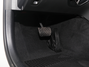 2020Ŀ C 200 L r(sh)\(yn)(dng) g