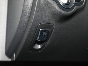 2020Ŀ C 200 L r\Ӱ v܇Ƅ