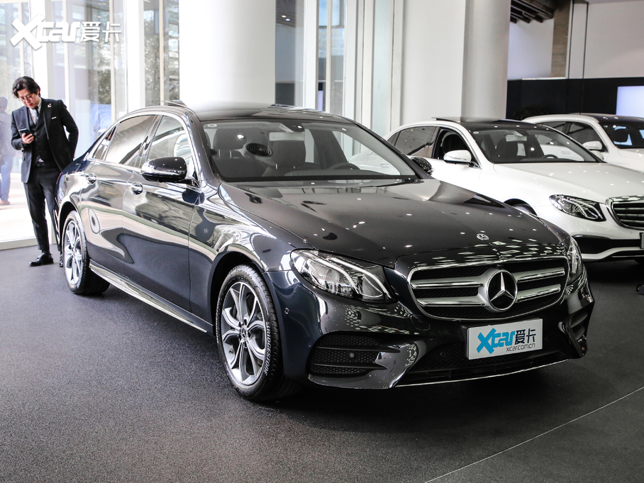 2020��YE�� E 300 L �\�ӕr����