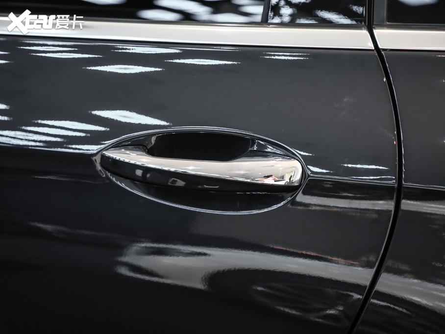 2020YE E 300 L \ӕr