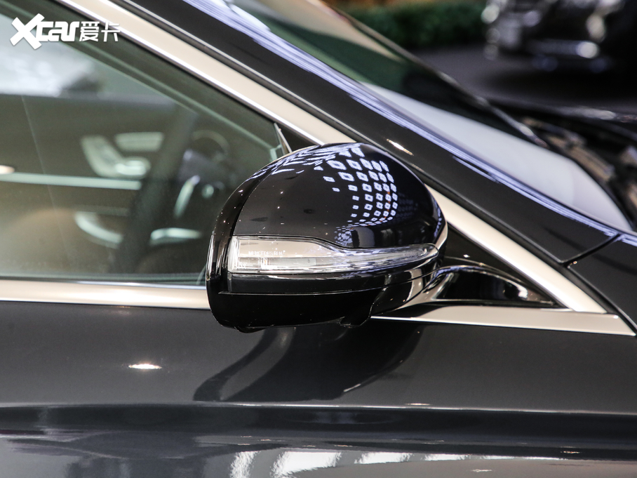 2020YE E 300 L \ӕr