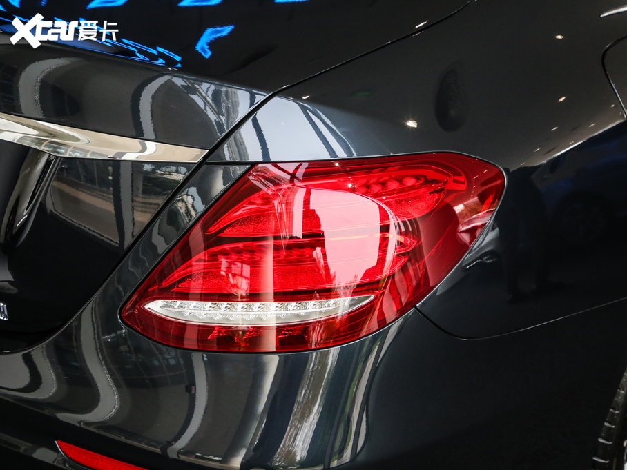 2020YE E 300 L \ӕr