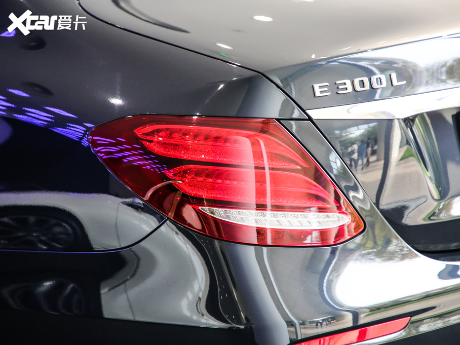 2020YE E 300 L \ӕr