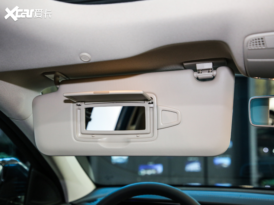 2020YE E 300 L \ӕr