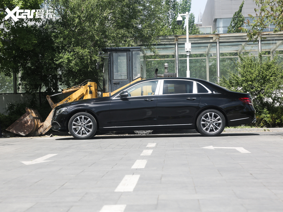 2020YE Ŀ E 260 L