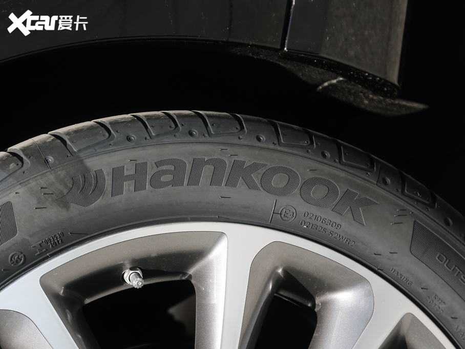 2020YE Ŀ E 260 L