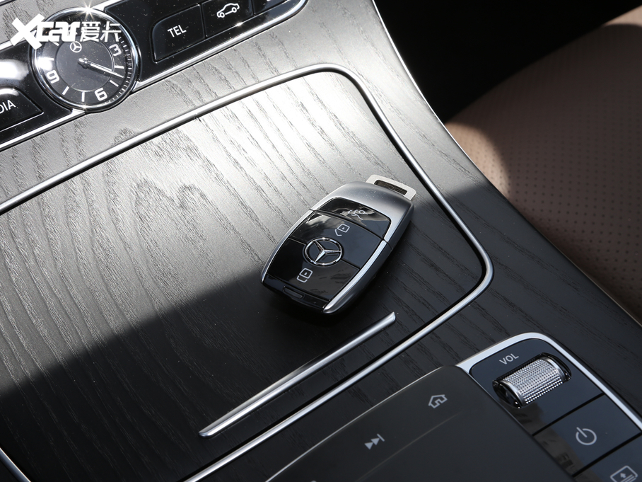 2020YE(j) Ŀ E 260 L