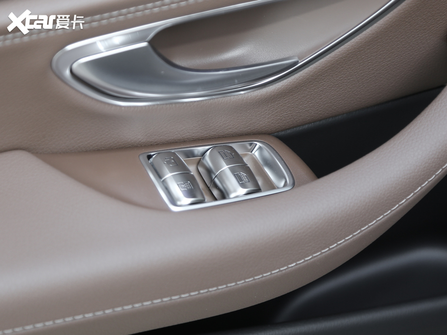 2020YE E 300 L \(yn)