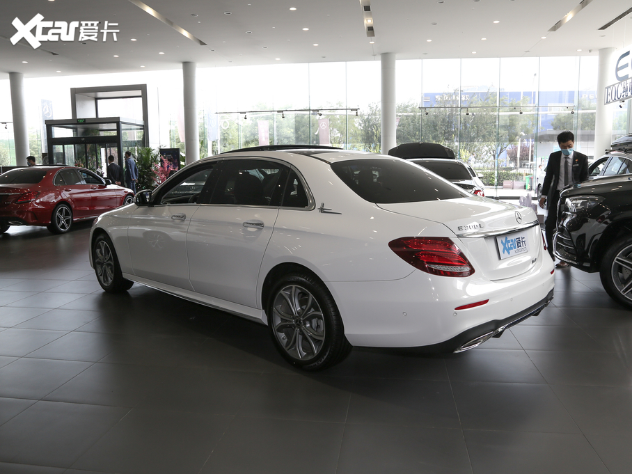 2020YE Ŀ E 300 L r