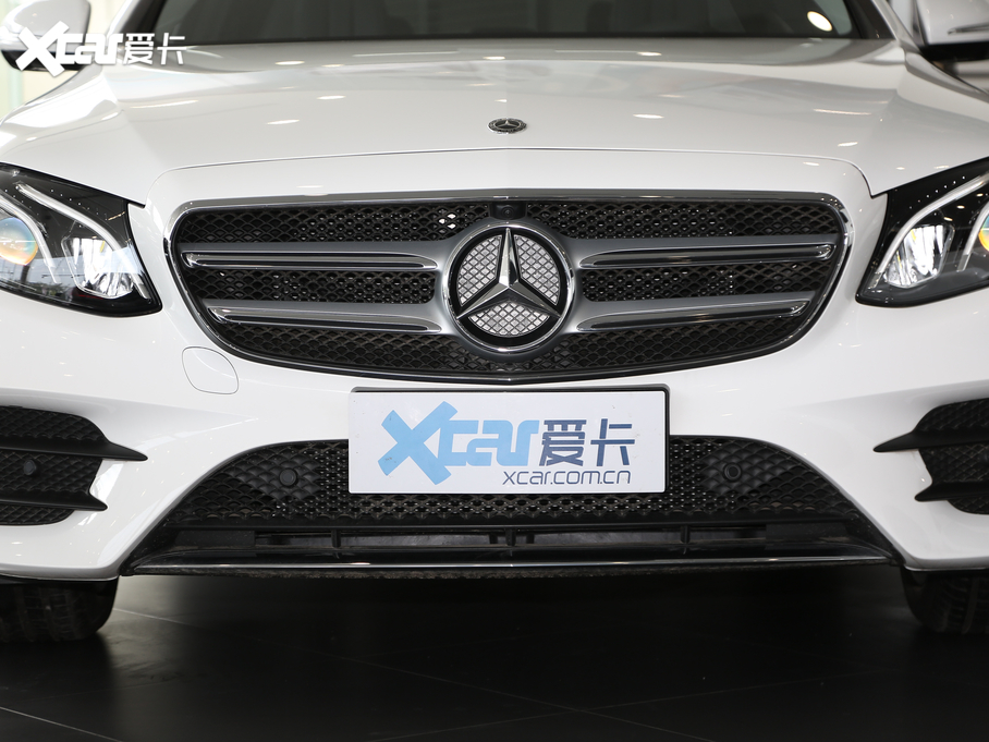 2020YE Ŀ E 300 L r