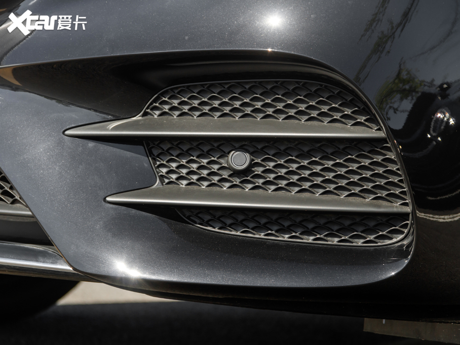 2020YE Ŀ E 260 L \