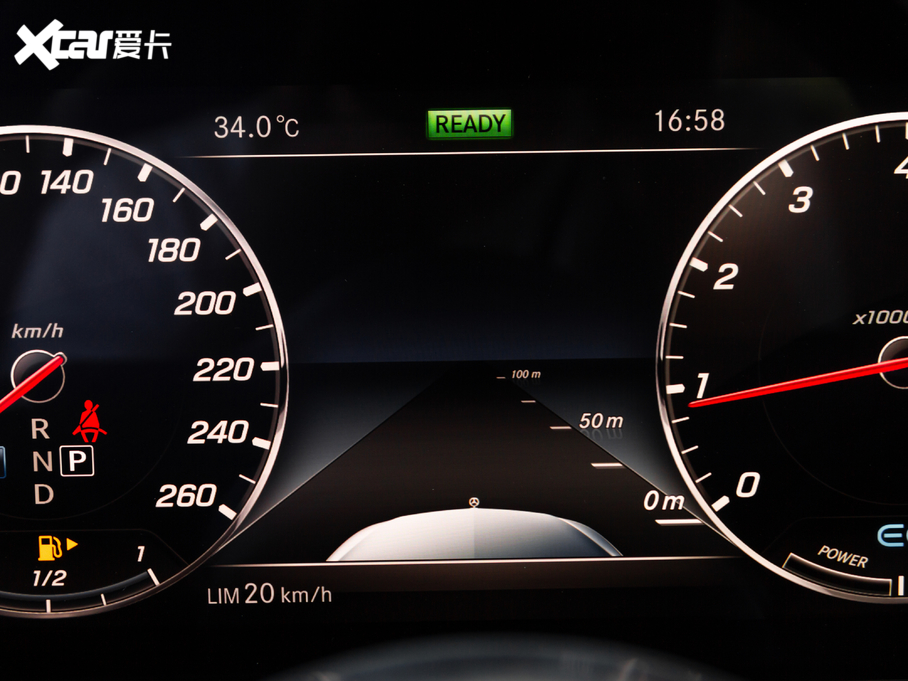 2020YE Ŀ E 260 L \