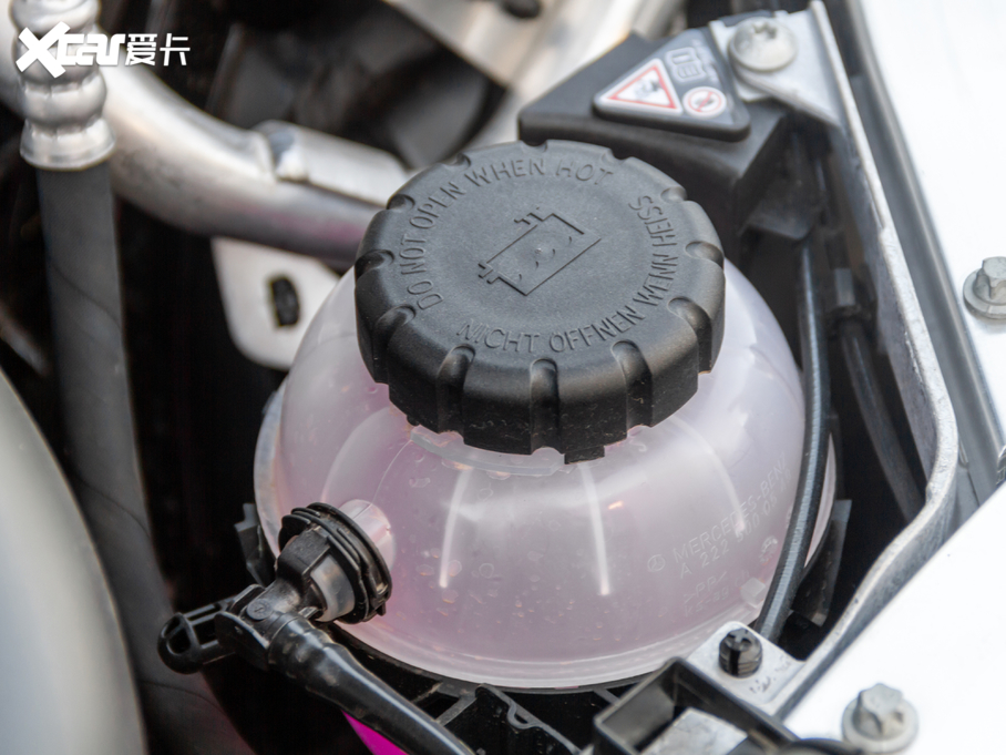 2020YE Ŀ E 260 L \