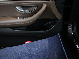 2020E 300 L \ӕr ǰTg